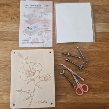 Photo of free Flower press kit (Finchampstead RG40) #2