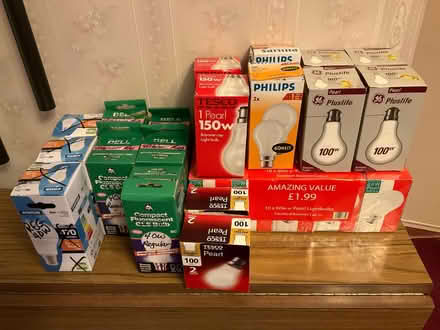Photo of free Selection of Regular (NOT ENERGY-SAVING) Light Bulbs (Lewsey Farm LU4) #1