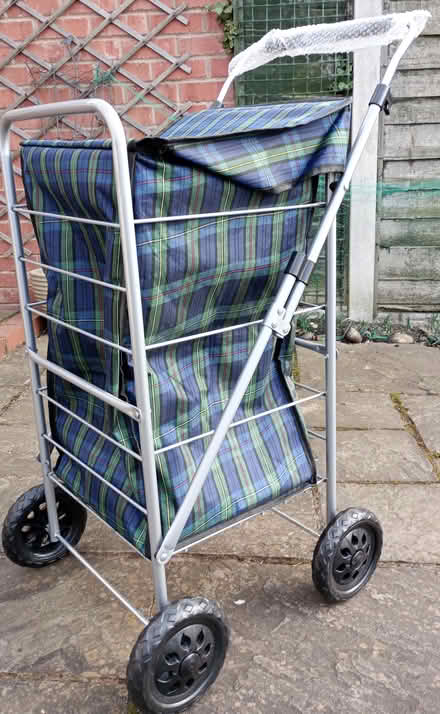 Photo of free Sabichi 4 Wheel Shopping Trolley (Bordesley, Redditch B97) #2
