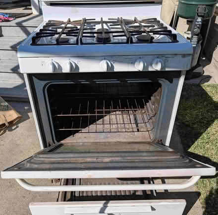 Photo of free Kenmore Gas Stove (Northeast Pasadena.) #2