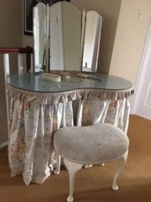 Photo of free Dressing Table with mirror and stool (University of Bath) #1