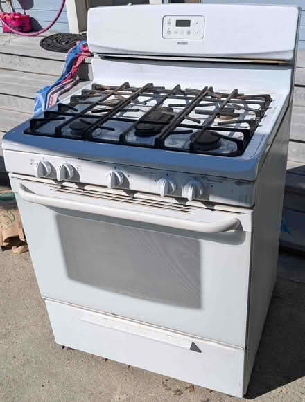 Photo of free Kenmore Gas Stove (Northeast Pasadena.) #1