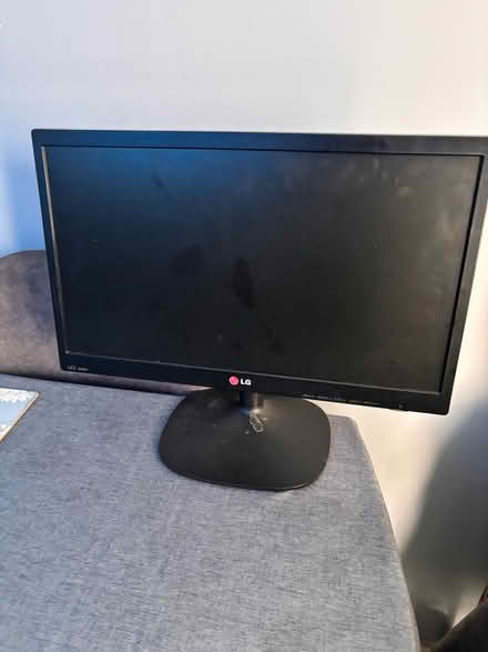 Photo of free LG Monitor (Stevenage SG1) #1