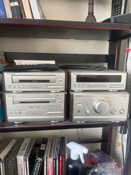 Photo of free Mini Stereo System (and speakers) (Snaresbrook E11) #1