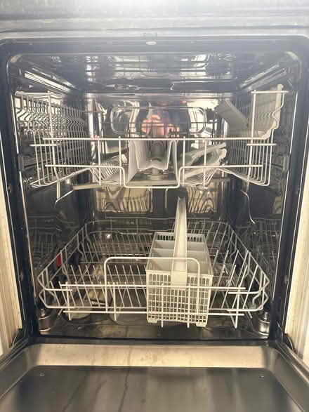 Photo of free Zanussi built in dish washer (Central Watford WD23) #4