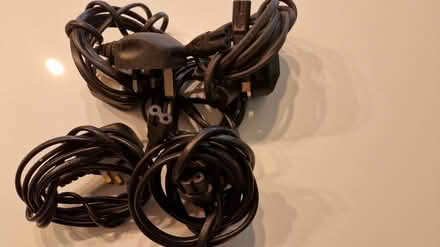 Photo of free Various cables and plugs (KT3 - Motspur Park) #1