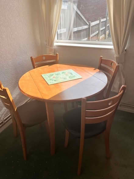 Photo of free round drop leaf table and 4 chairs (dn5 8pg scawsby doncaster) #4