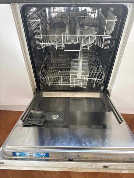 Photo of free Zanussi built in dish washer (Central Watford WD23) #1