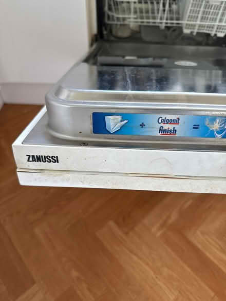 Photo of free Zanussi built in dish washer (Central Watford WD23) #2