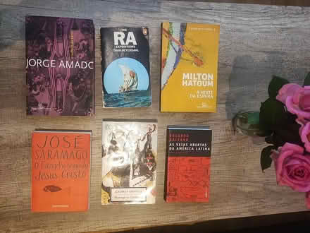 Photo of free Books mostly in Portuguese (Iffley Road) #1