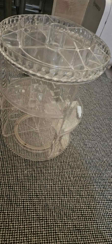 Photo of free Spinning make up organiser (tw7 7ew) #3