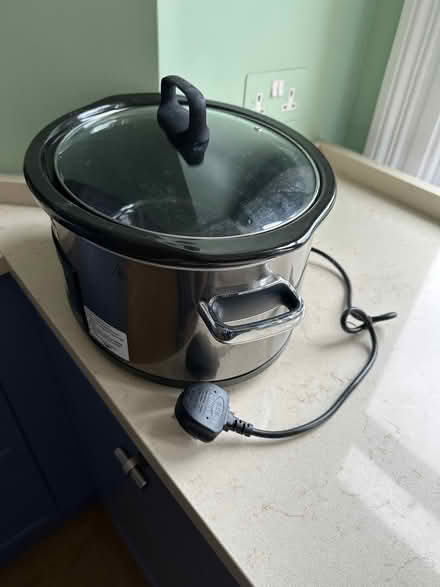 Photo of free slow cooker, used once (Putney SW15) #3