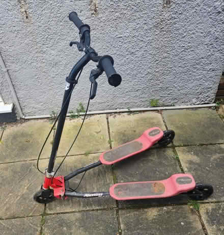 Photo of free v rider scissor wiggle scooter (BR5) #1