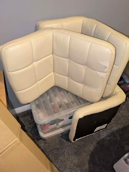 Photo of free 4 bar stools (Knaphill GU21) #3