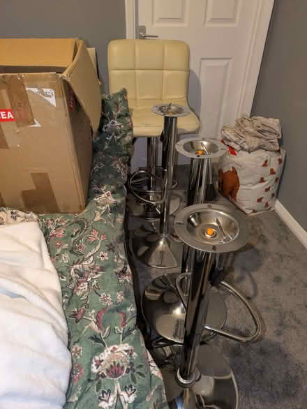 Photo of free 4 bar stools (Knaphill GU21) #4