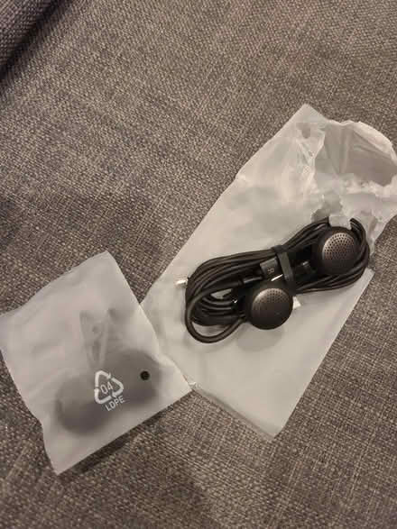 Photo of free Wired Headphones Ear Buds (Prestwich M25) #2