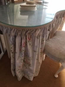 Photo of free Dressing Table with mirror and stool (University of Bath) #3