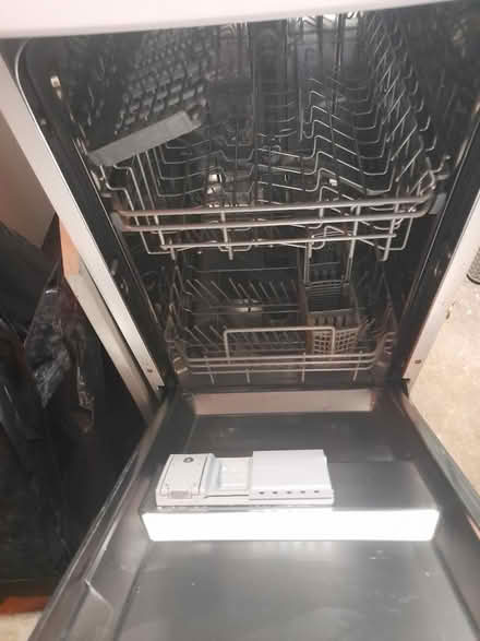 Photo of free Hoover slimline dishwasher (Haggerston E8) #2