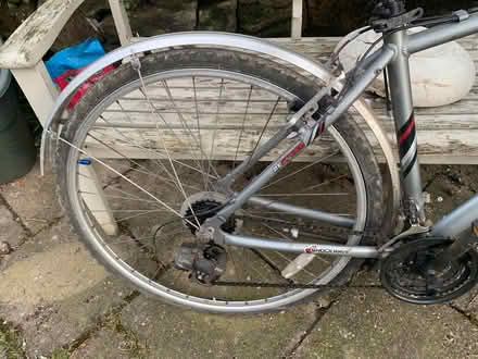 Photo of free Men’s hybrid bike (Starkholmes DE4) #3