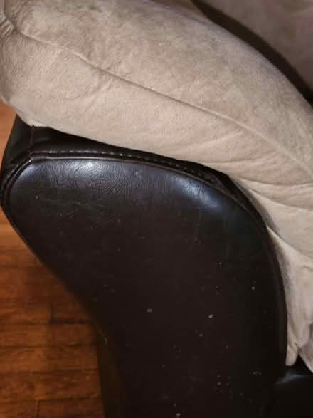 Photo of free Tan Chair in bad lighting (Temple Hills,MD) #3