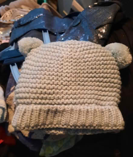 Photo of free 0-6 months hat and mittens (L19 Garston) #2