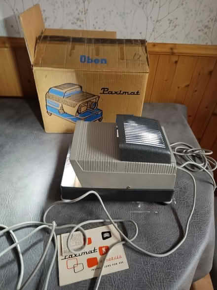 Photo of free 35mm Slide Projector (Bilton CV22) #1