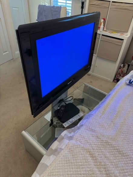 Photo of free TV LCD HD on glass stand (Basingstoke RG27) #2