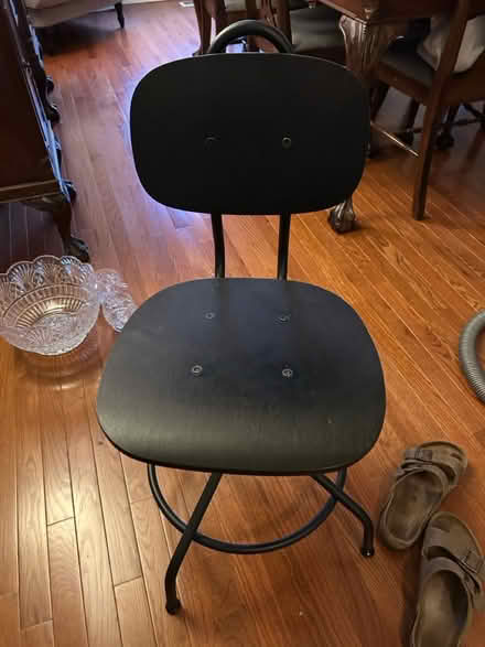 Photo of free chair (Artondale/Cromwell) #1