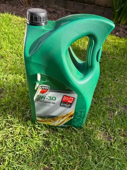 Photo of free Car Oil 5w 30 (CV5) #1