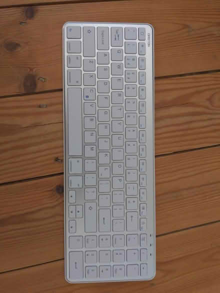 Photo of free Wireless Bluetooth keyboard (OX14, Abingdon) #1