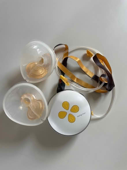 Photo of free Breast Pump - Medela (N16 / Dalston - Stokey) #1