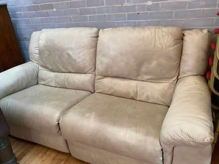 Photo of free Leather sofa (Aberhafesp SY16) #1