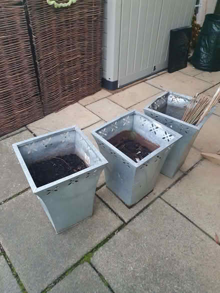 Photo of free Metal plant pots (Elstow MK42) #2