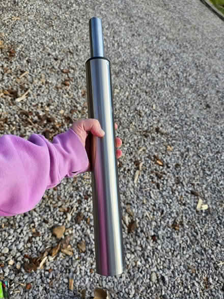 Photo of free 2 x Gas Poles [NEW] for Adjustable Bar Stools (Crag Bank LA5) #4
