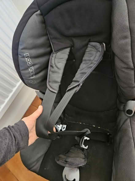 Photo of free Maxi Cosi Child's car seat (West Norwood SE19) #3