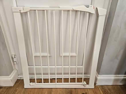 Photo of free Munchkin safety gate (Orpington BR5) #1