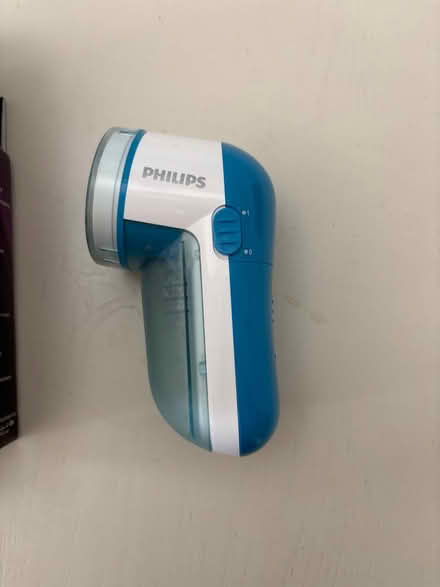 Photo of free Philips Fabric Shaver (Richmond TW10) #2