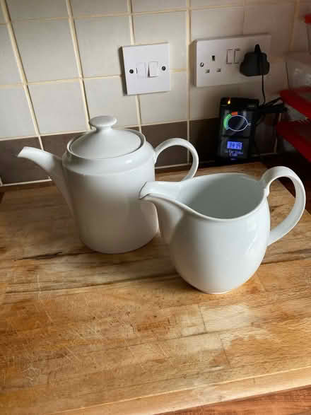 Photo of free Teapot and jug (Warndon Worcester WR4) #1