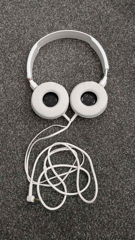 Photo of free Sony headphones (Chesham HP5) #1