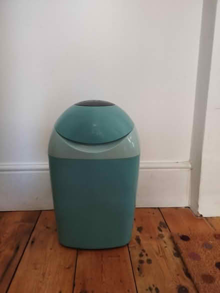Photo of free Tommee Tippee nappy bin (Woodhill SE18) #1