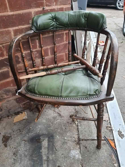 Photo of free Vintage chair (WS2 beechdale) #1