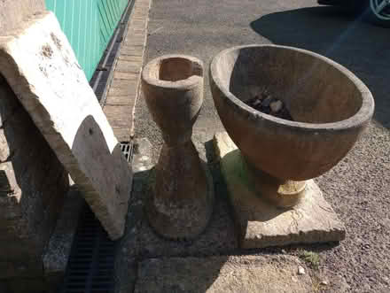 Photo of free Garden stoneware (TN34 - top of Elphinstone Road) #1