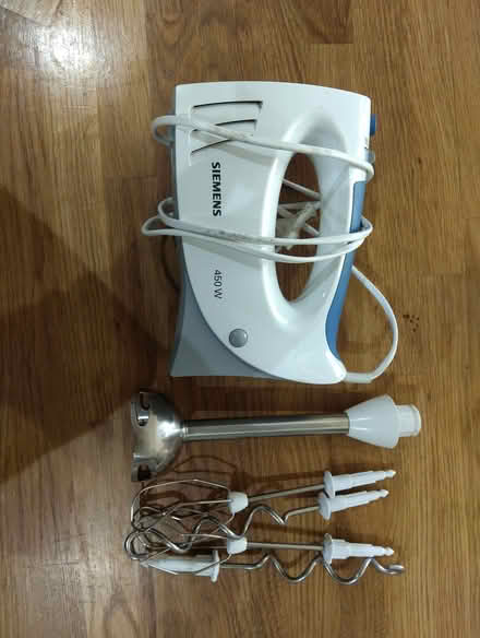 Photo of free Small mixer - working but needs cleaning (Buggs Bottom RG4) #3