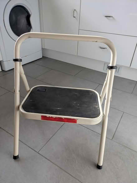 Photo of free One Step Stool (Ascot) #2