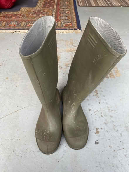 Photo of free Dunlop wellies size 9 (PE3 Bretton) #2