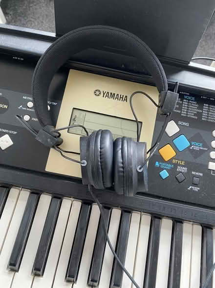 Photo of free Yamaha Electronic Keyboard (Malvern WR14) #2