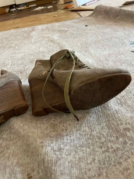 Photo of free Size 5 woman’s shoes (PO6) #3