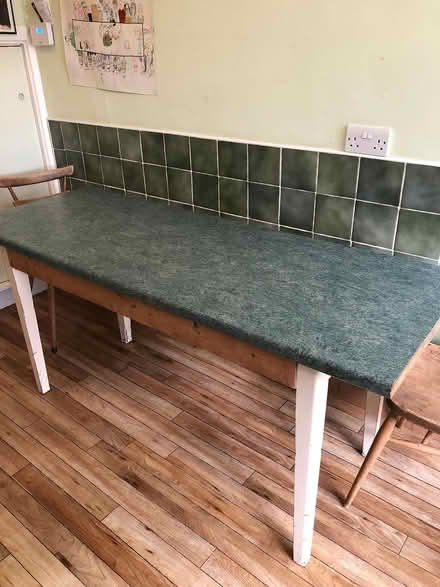 Photo of free kitchen table (kenilworth) #1