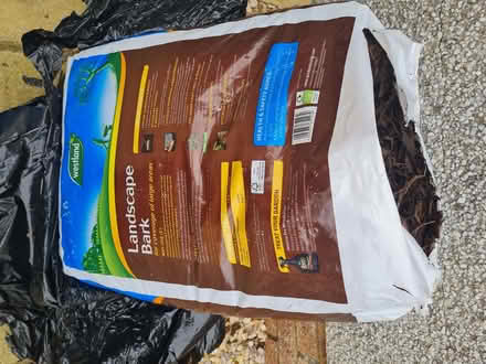 Photo of free Westland landscaping bark (Glenrothes KY7) #1