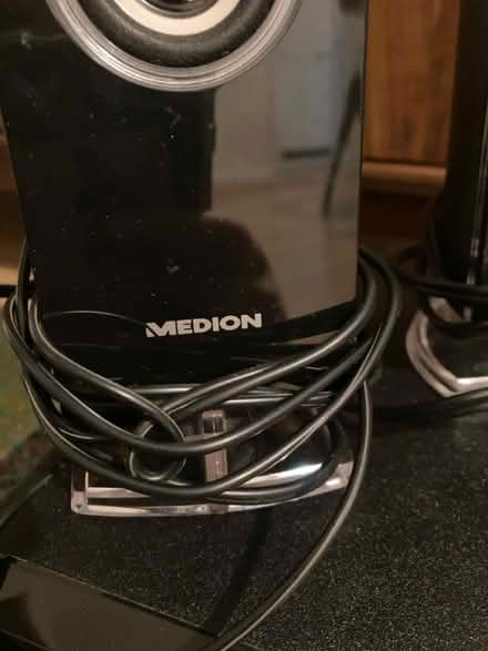 Photo of free Small speakers (SE9) #2